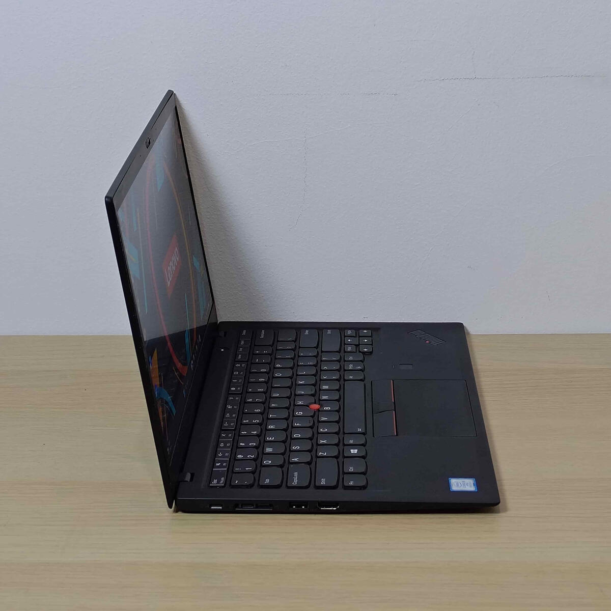 Lenovo Thinkpad X1 Carbon Gen 6 Samping Kanan Butik Laptop